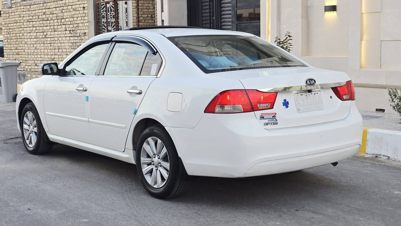 سلام عليكم ورحمة الله وبركاته
اوبتيمه خليجي  موديل 2010 كفاله عامه ما عده الهلالات الخلفيه بيهن صبغ ٤ اصبع 
رقم بغداد تحويل مباشر
دواخل طك كارتون بيجي
تخم تاير بالكارتون
حداديه 100
مكينه وكير كفاله شرط
فتحه سقف
شاشه جبيره كامره خلفيه
شاشه بلاتوث
تبريد ثلج بلاد
مكان ناصريه شطره 
السعر 125$ وبيه مجال قليل
اتصال ع رقم واني بالخدمه ***********
