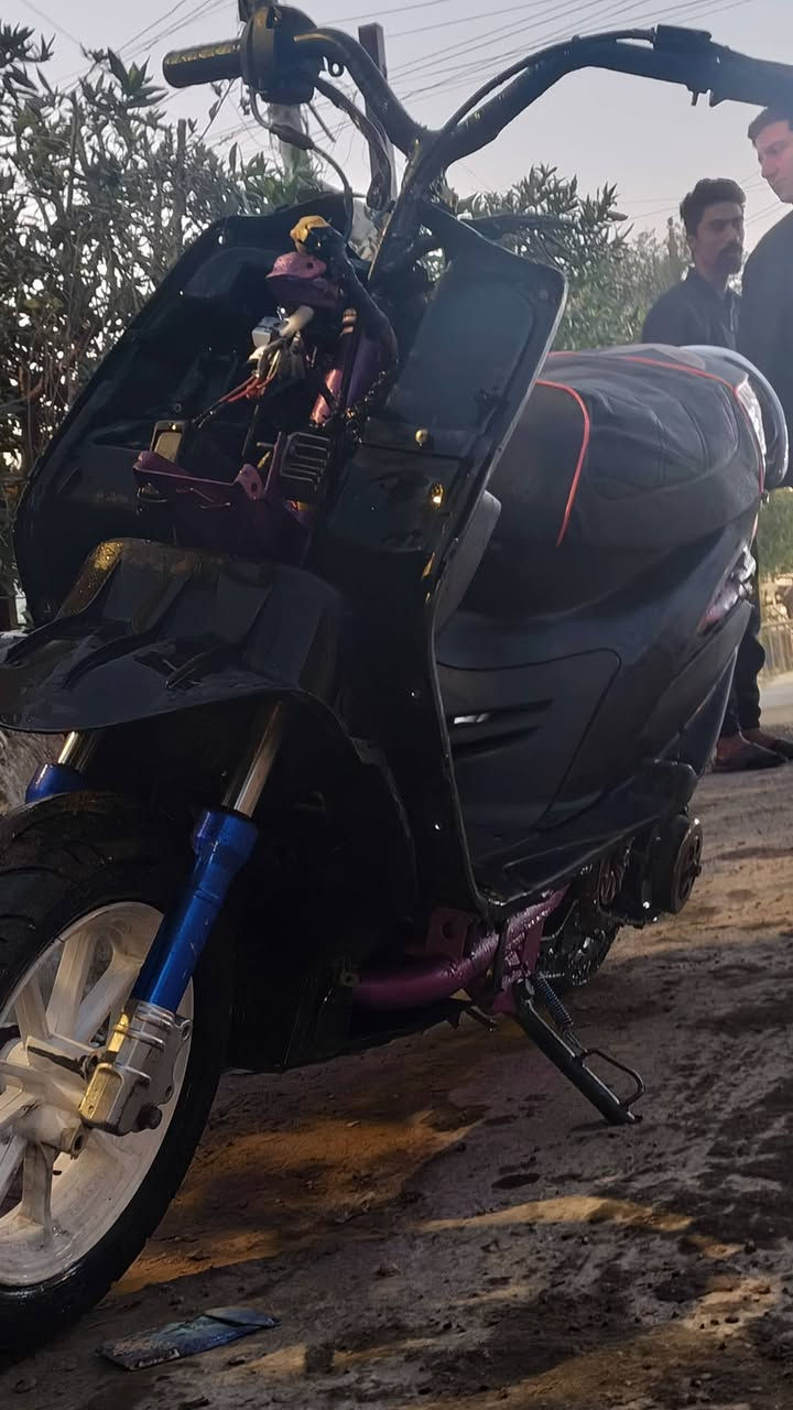 السلام عليكم ماكس عدله مال لعب الدراجه كامله مكمله واحد على واحد التزويد كدامك دبل رياضي ولفات رياضي كور رياضي بوشه ٥٥ بلادي الاصليه انسه الدوانز وياله رياضي صالنصه رياضي سلف ٥٥ نكره كل وقت السعر 550 مو شراي لا تعبني 
رقمي *********** متواجد ٢٤ ساعه
