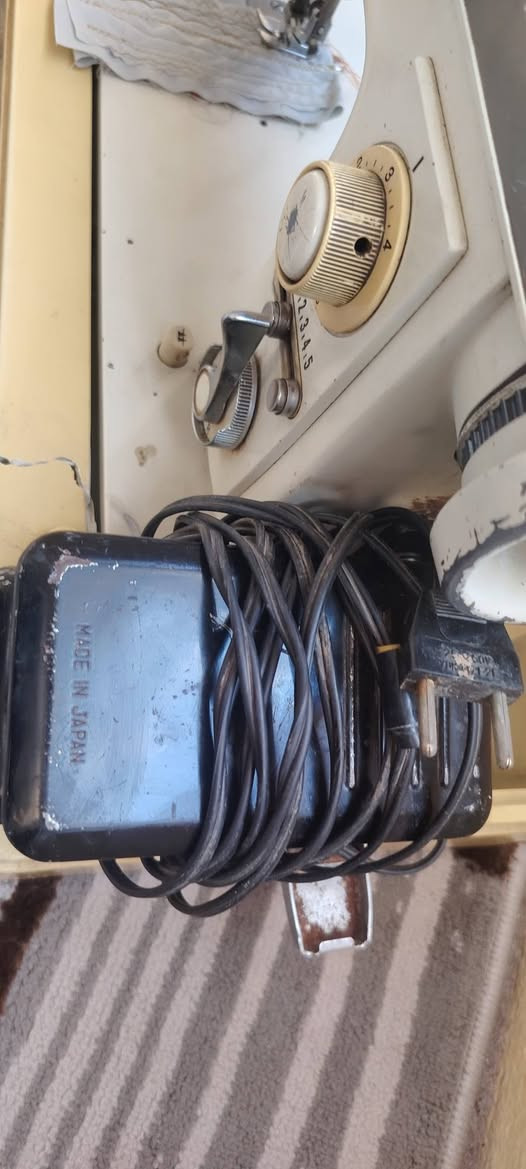 مكينة خياطة نوعية براذر باسستر ياباني باب الأول شرط الشغل والنظافة هي والجنطة وياه تخيط 10 نقشات وبيت الدكم كلها بلادي حتى الدواسة والماطور ياباني


**إذا كنت صاحب هذا الإعلان وتريد حذفه لأي سبب، رجاءا أرسل رسالة إلى الدعم الفني**