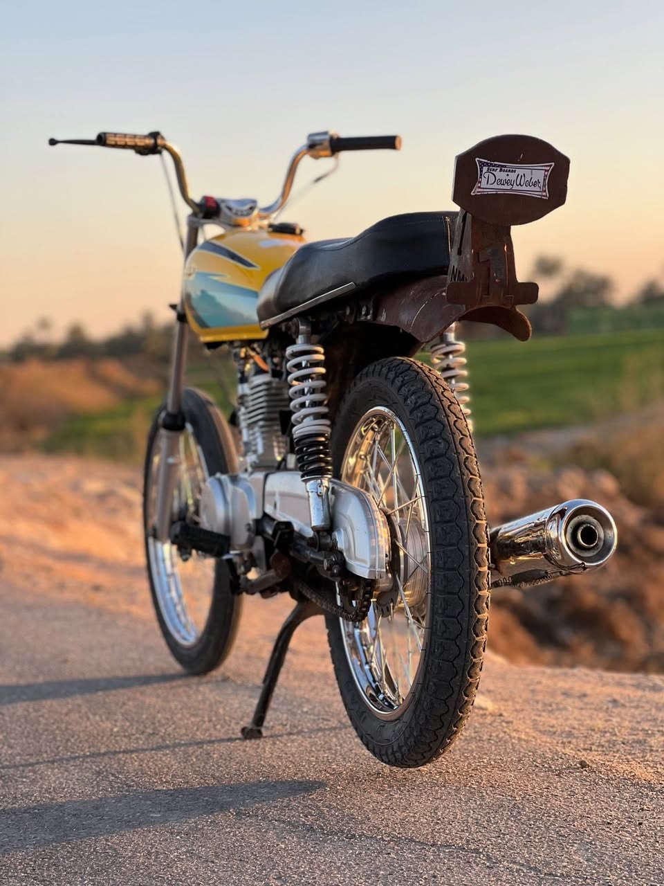 السلام عليكم دراجه للبيع انتنس تعمير  24 مكفوله شاصي 2011 اصولي مكان بابل الكفل السعر 575وبيها مجال رقم ***********
