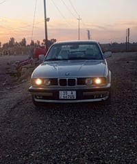 بي ام دبليو موديل 1990  لون رصاصي غير محدد محرك 525 (2500kw)  صبغ حزام...