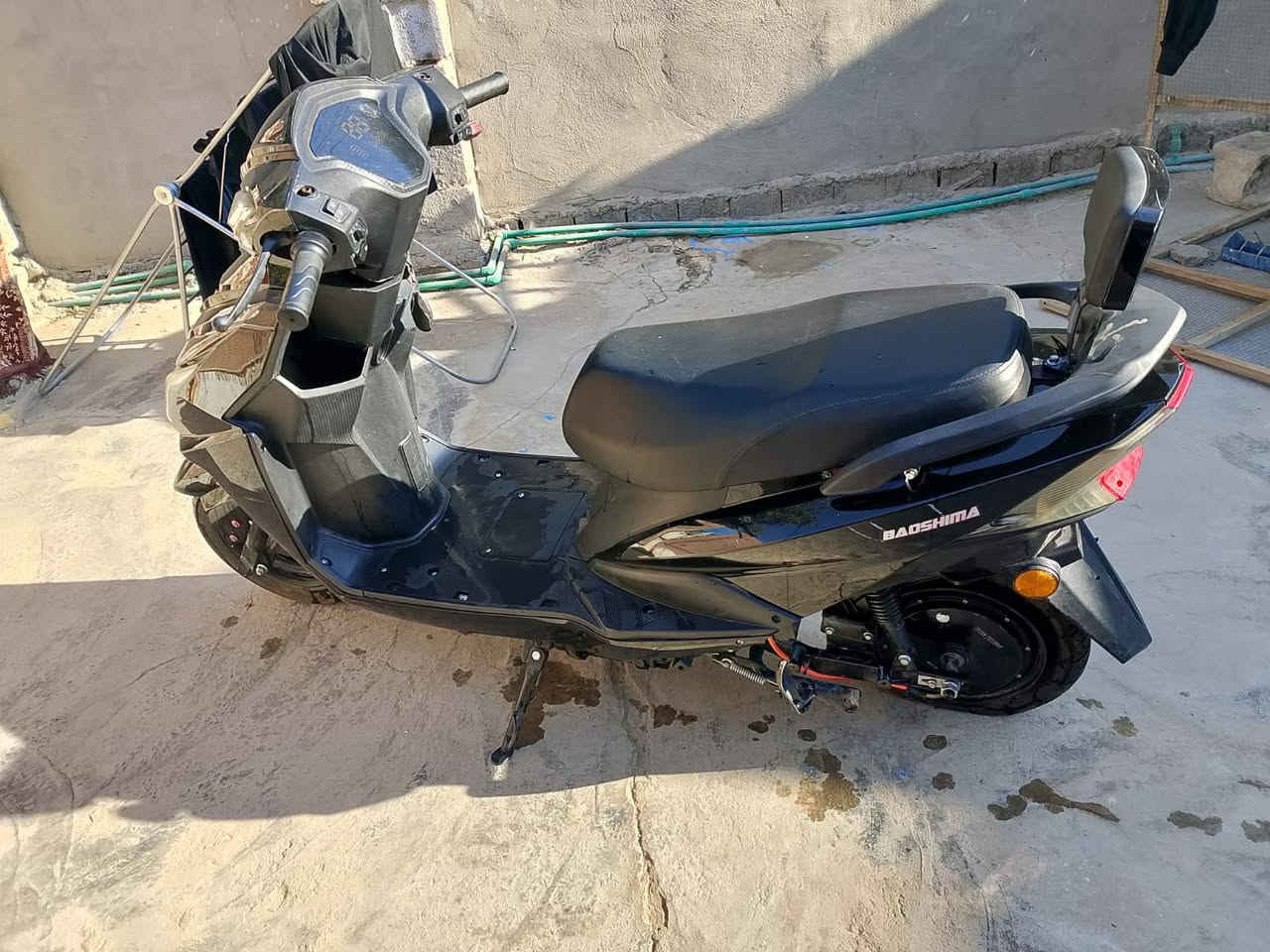 للبيع دراجه شحن نظيفه جدآ شغاله كهربائيات كله نقص بس بطاريات ومبدل عقل السعر
375 وبيه مجال

***********
