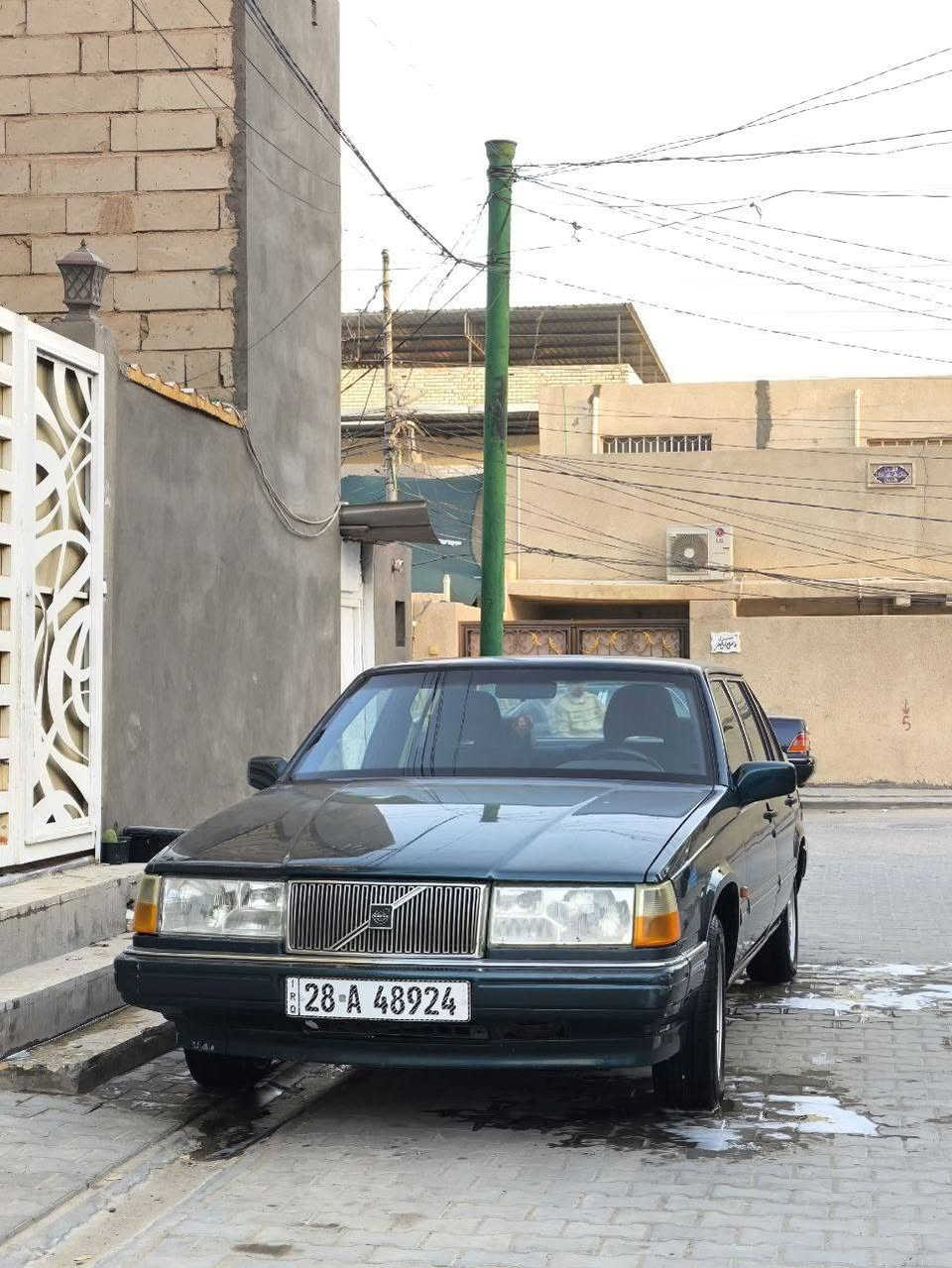 فالفو للبيع 960 مصبوغه عام وجماليه موديل 1991 مكينه وكير وكسن حاويه رقم انكليزي سياره فول وفتحه كشنات كهربائيه السعر 50 وبيه مجال المكان النجف .لاستفسار ***********
