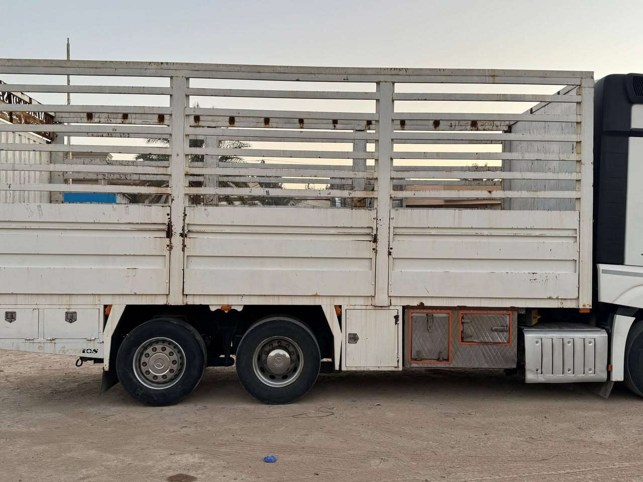 اكتروس وحش2017 حجم 25/45 فول موصفات سيارة مكفولة جاهزة ع شغل تخم تاير 70 مشلن مكينة ذهبي 471 سيارة مرقمة جديد بدي جرف مال طماطة بسمي شرط التحويل الاتصال ع الرقم التالي ***********
