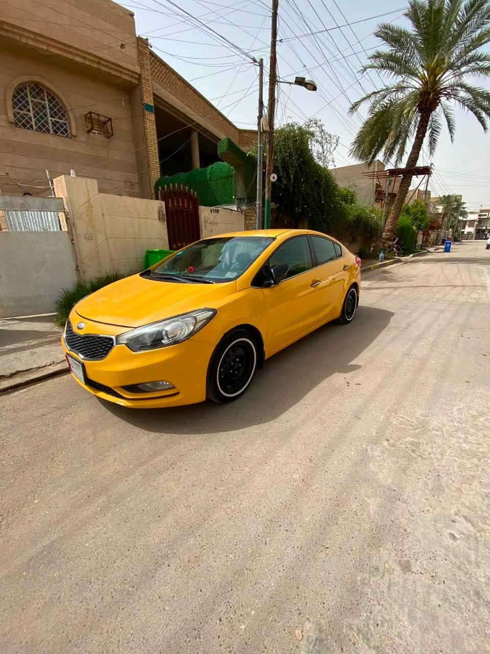 فورتي للبيع موديل 2014 مبدل بيه بس جاملق جه العبري سياره خير من الله كير ومحرك وتبريد السعر 90 وبيه مجال 
رقمي ***********
مكان السياره ناصريه حي الزهراء
