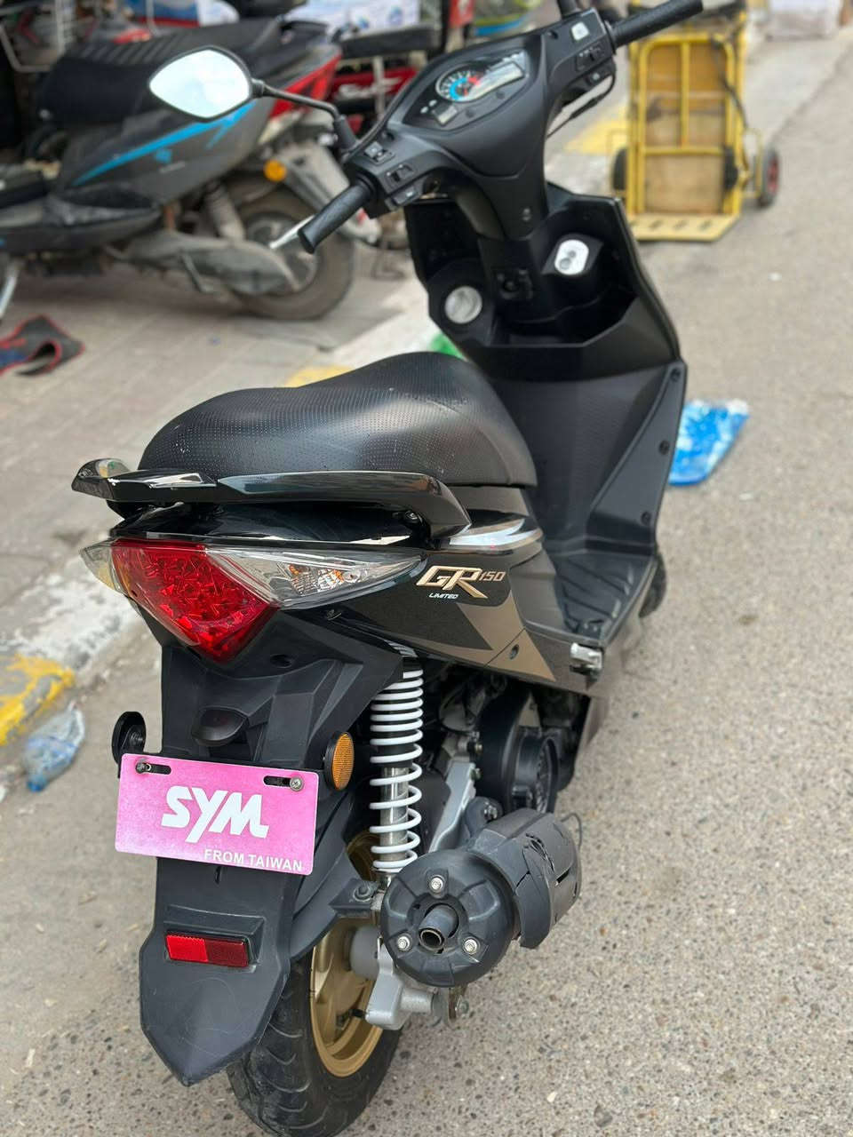 السلام عليكم
دراجه سايم نحلة دبلين موديل ٢٠٢٢ مكمركه فقط... غير مسجله

السعر مليون ونص قفل.. ورجاءا بس الشراي يتصل***********
