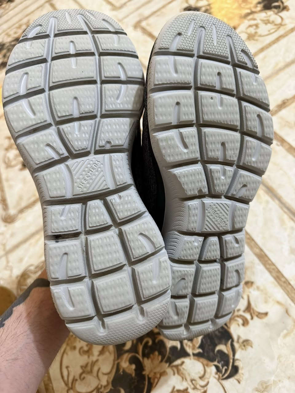 سكجر اورجنال اصلي قياس 40 طول القدم 25 ونص نضافه القطعه ٩٩ المرسله ع الماسنجر فقط


**إذا كنت صاحب هذا الإعلان وتريد حذفه لأي سبب، رجاءا أرسل رسالة إلى الدعم الفني**