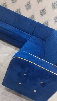 ديون ٦ امتار للبيع ٠٧٧٠٨٢٥٥٨٢٧