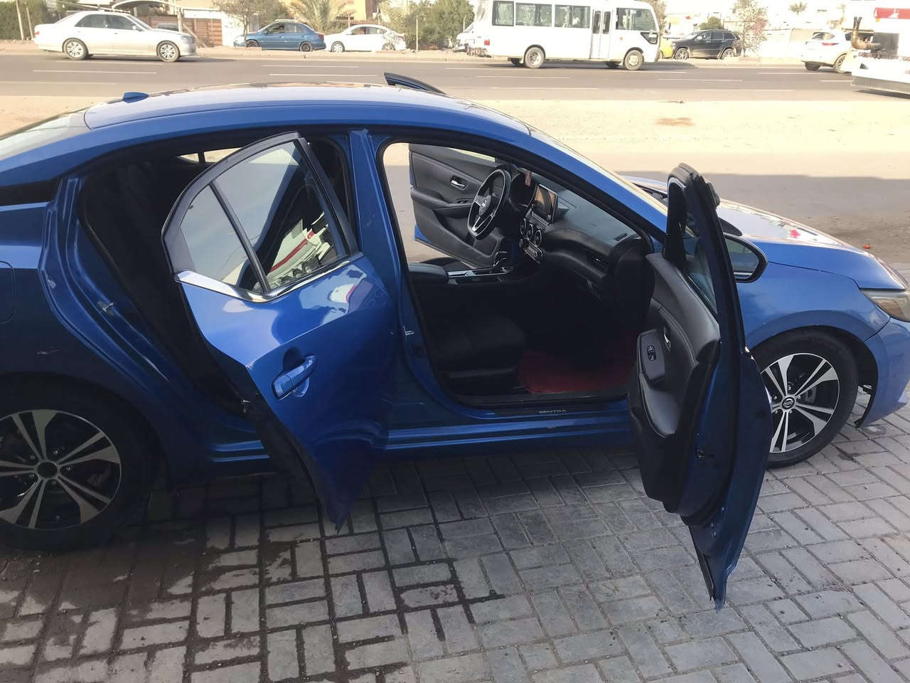 سلام عليكم للبيع نيسان سنترا معوقون موديل 22ماشيه77الف حادثه جاملغ وبنيد سعره 97وبيه مجال مكاني بغداد شهداء سيديه رقم سيارة كربلاء هاذا رقمي ***********
