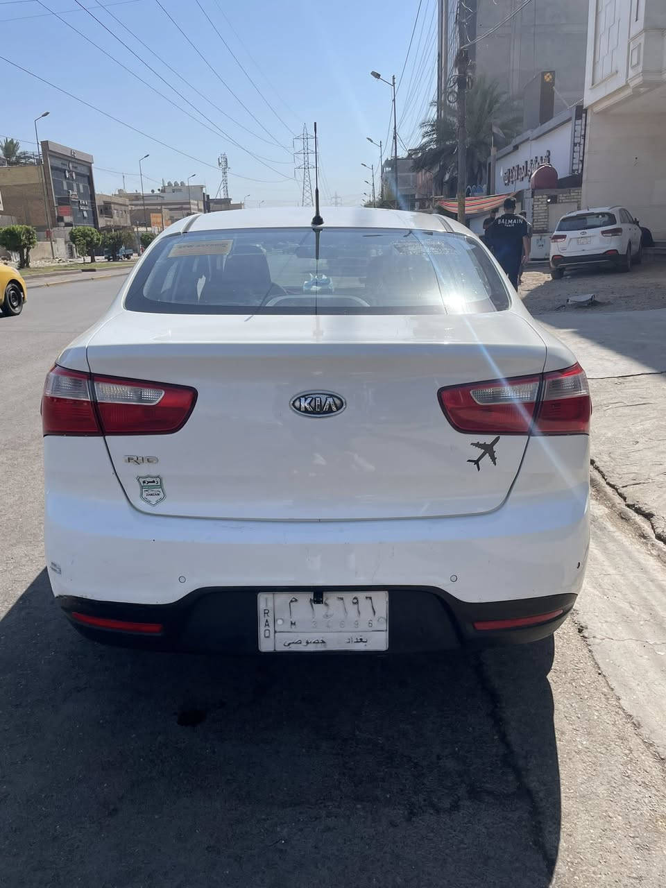 السلام عليكم
كيا ريو 2013 خليجي 1600
سونار بالصورة وبيهة باب وجاملغ بالجديد تتعدل بارد 
85 بيهة مجال 
بغداد / حي الجامعة 
***********
