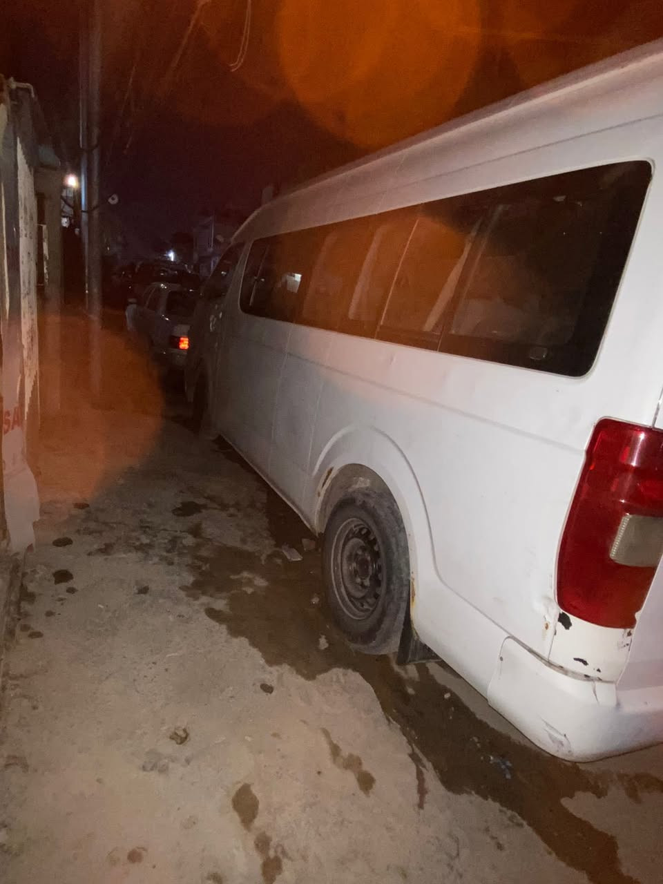 السلام عليكم جنبي موديل 2015 السياره خير من الله مكينه وكير مكفوله السياره بيها منضومه غاز تبريد شغال ثلج مع بنكات للدفع الهواء السعر 140 وبيها مجال مكان بغداد *********** ,***********
