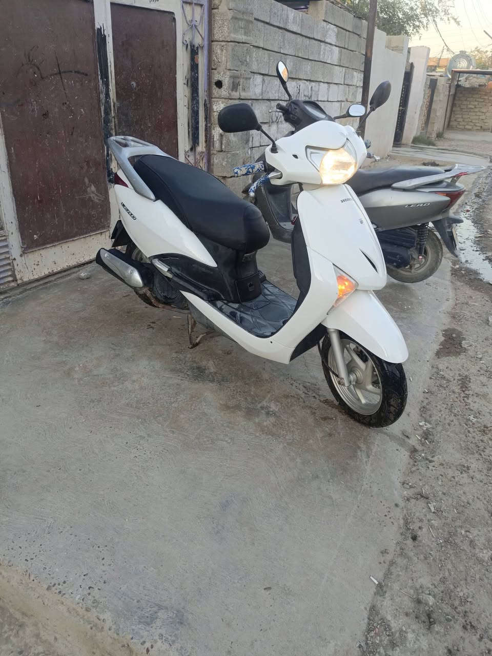 للبيع لاستفسار عل هاذ ارقم ***********
