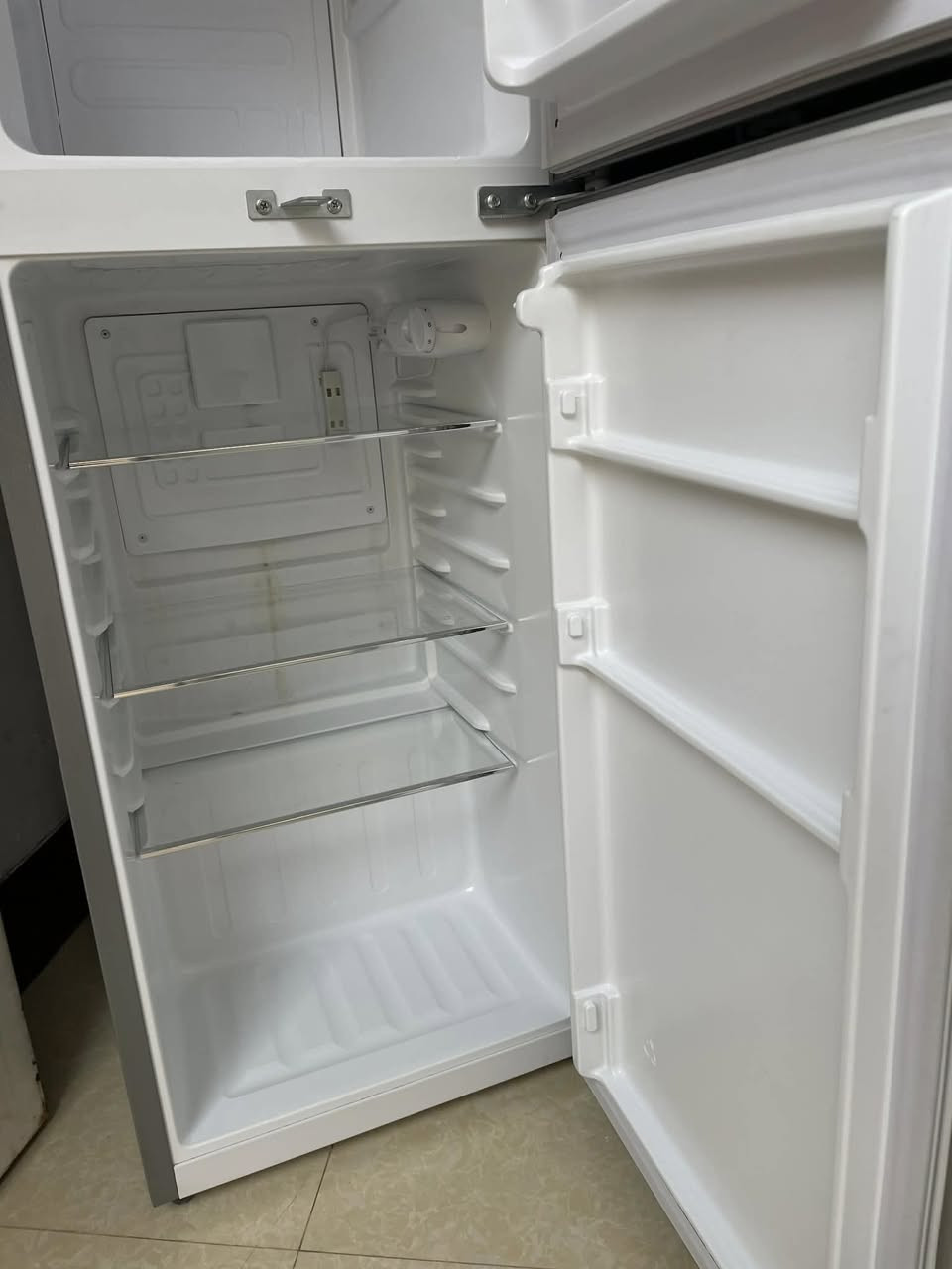 ثلاجة بيلسان سعر مناسب شغالة نظيفه حيل ١٢قدم


**إذا كنت صاحب هذا الإعلان وتريد حذفه لأي سبب، رجاءا أرسل رسالة إلى الدعم الفني**