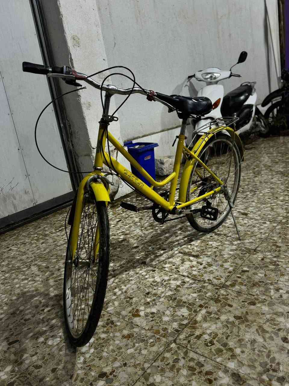 بايسكل حجم 26
جميع البدالات شغاله + بريك امامي وخلفي 
السعر 75 الف وبي مجال بسيط .


**إذا كنت صاحب هذا الإعلان وتريد حذفه لأي سبب، رجاءا أرسل رسالة إلى الدعم الفني**