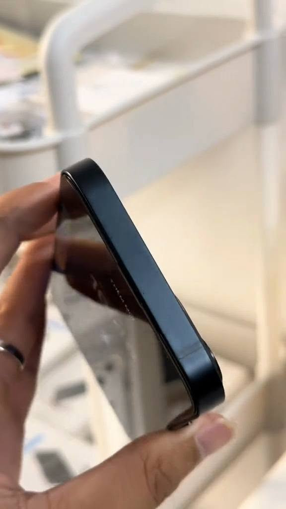 سلام عليكم  للبيع وليس للمراوس 📍.
phone 13 العادي 
ذ128GB . 

نضافة 99/100✅. 

ممفتوح  ولامصلح تفحص حاسبه😉✅. 

تلفون مال بيت 

بطاريه 78🔋. 

الملحقات🔥. 

كارتونه الاصليه ✅

كيبل شحن 🤍✨. 

فدوه اروحلك مايفيدك لاتراسلني ولا تكسر ميعجبك اعبر المنشور 

السعر 400 بي مجال بسيط.  

هـ***********
