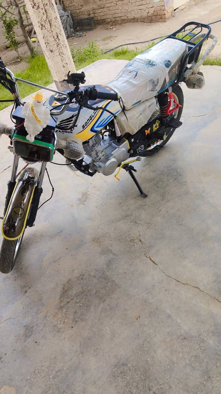 سلام عليكم دراجة ربعة كير موديل 2026نضافة فول مكاني ديالى دلي عباس السعر 750وبي مجال حك الجية ***********
