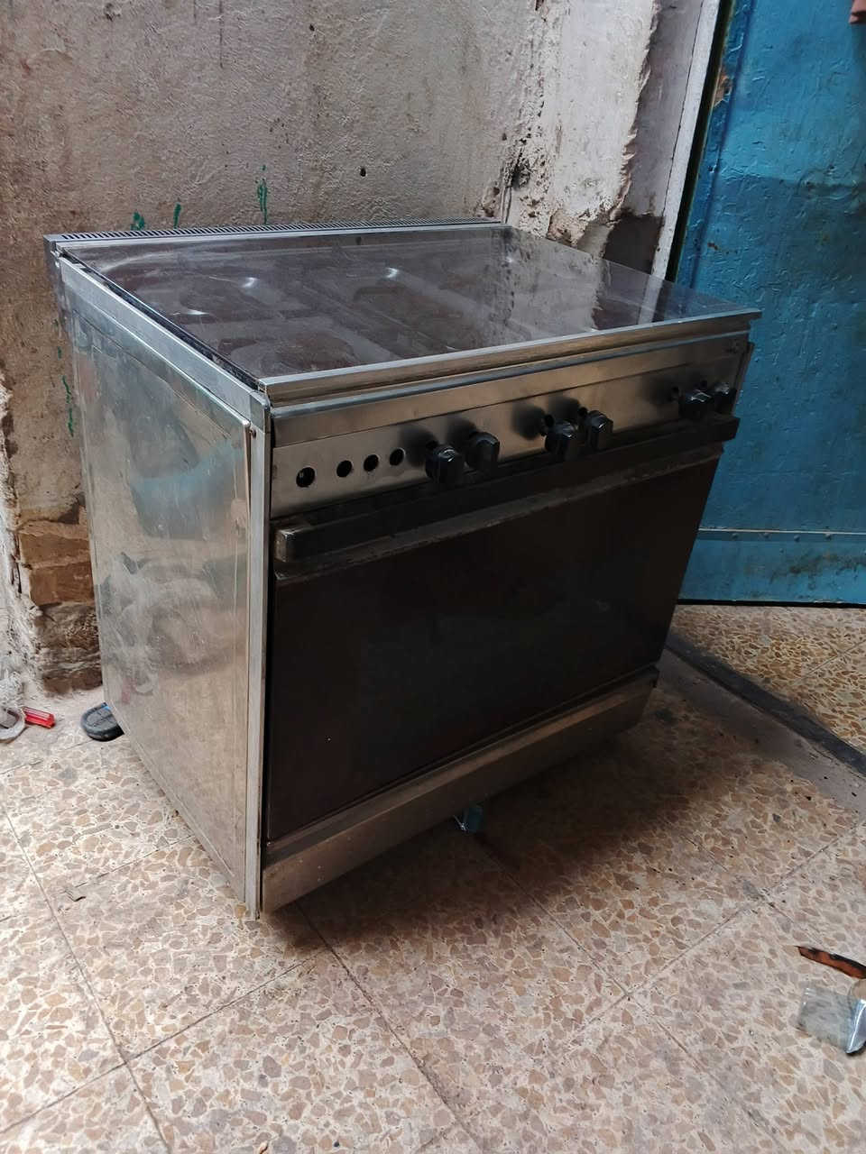 ***********اكو عرضات مستعمل جوه سوك ب200وذا حاب تجي وشوف مكاني بالنجف ركن شارع مدينه
