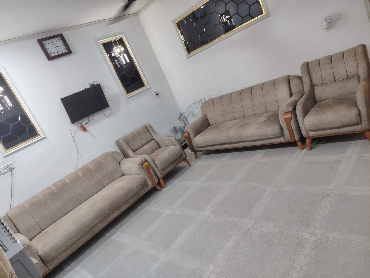 طخم قنفات ٨ مقعد عراقي درجة أولى استخدام موسم واحد السعر ٧٥٠
للاستفسار ***********
