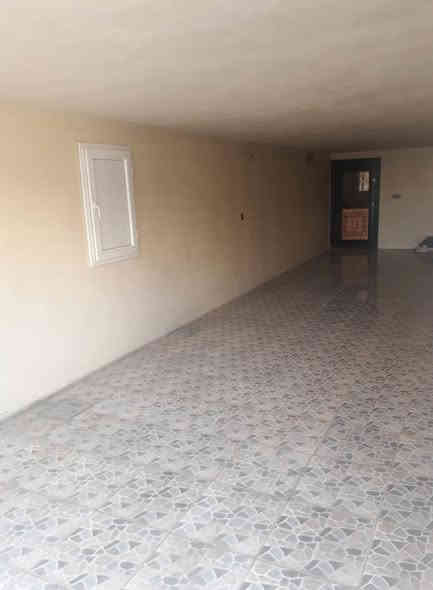 دار للبيع
مساحه 250 متر طابو ملك صرف
يحتوي مع طابقين وكراج دفن
طابق اول
غرفتين نوم استقبال هول مفتوح مطبخ حار بارد
وصحيات
كراج دفن وحديقة
طابق الثاني
يحتوي ثلاث غرف نوم وصحيات
عنوان. حي عدن خلف المدينة المانية
موقع متميز جدا حرف Tمقابيل الفرع
للاستفسار الاتصال ع الرقم لصاحب الملك
رقم ..***********
