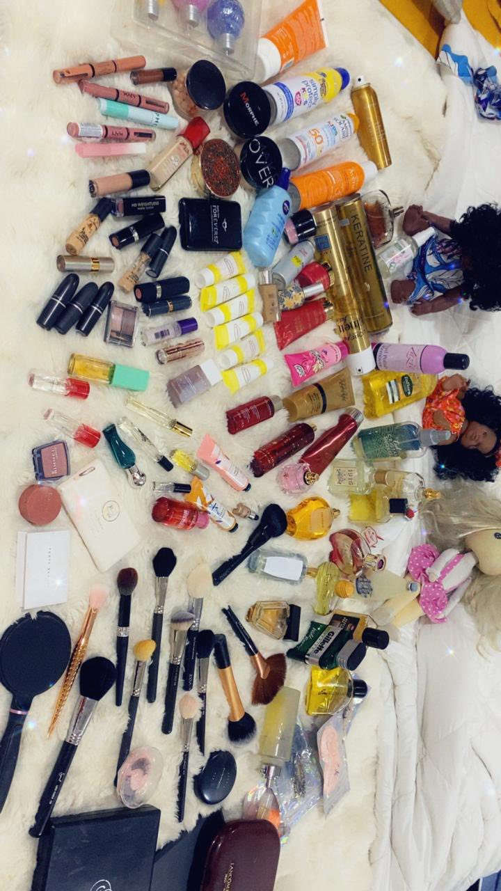 هلا حبايب تابعوني اني أبيع مكياج وعنايه باله أوربي بفلس ونص كلهن ماركات وشي ان ومنزلي وكلشي عندي تابعوني وضيفوني افتح عالتكتك كل يوم بليل نفس لاسم والصوره دعمكم حبايب البنات البعضيعا.


**إذا كنت صاحب هذا الإعلان وتريد حذفه لأي سبب، رجاءا أرسل رسالة إلى الدعم الفني**