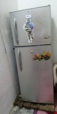 ثلاجه مابيه اي خلل لاستفسار اتصال ع هذا الرقم 07806452038