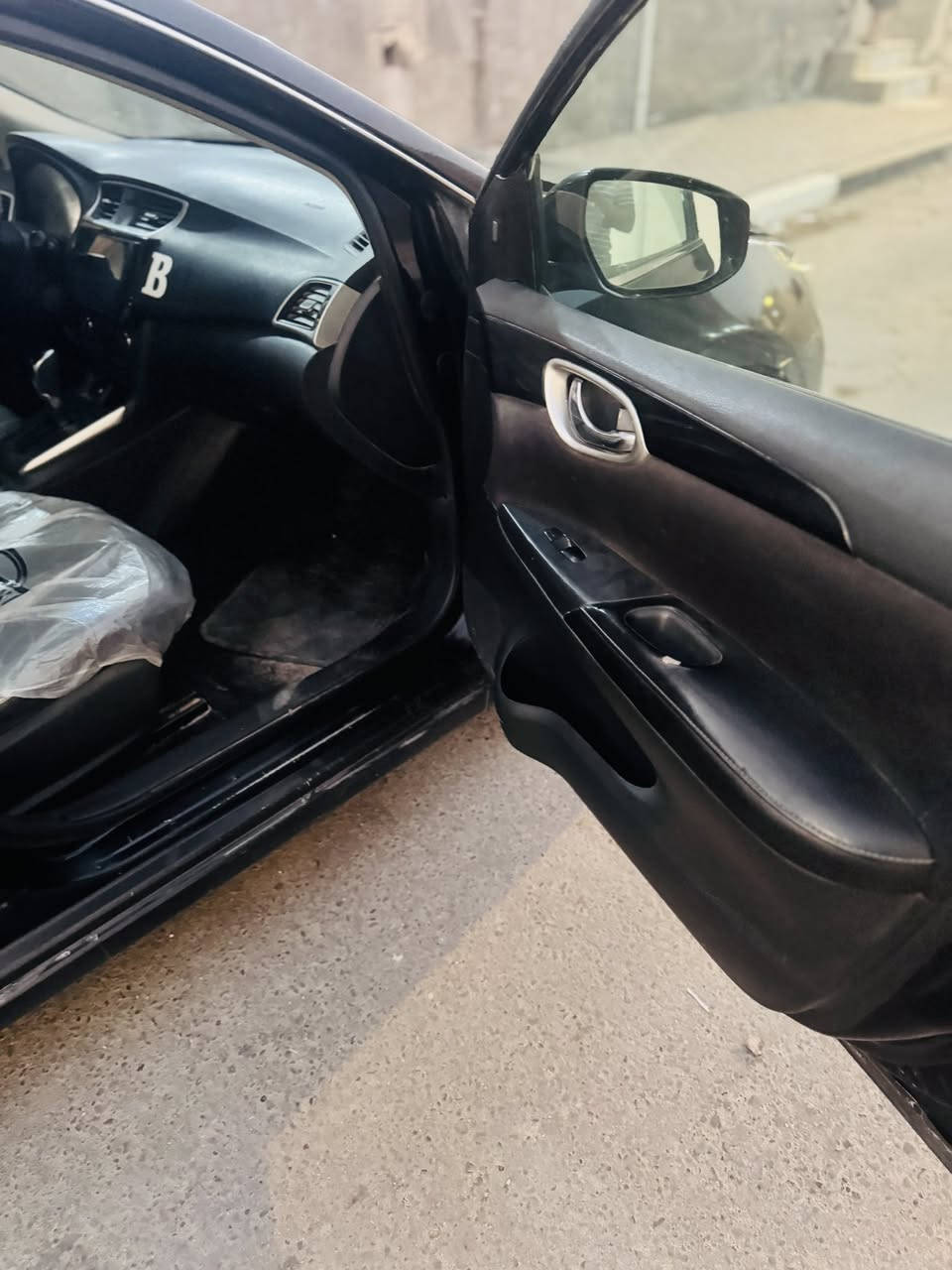 السلام عليكم نيسان سنتره مديل 2017 كلشي مابيهه بيهه فقط  جاملغان خلفيه اثنين مبدلات سياره ادوات ادوات سنويه منتهيه ب 19 المكان بصره زبير اتصال فقط بدون واتس ‭٠٧٨٨ ٤٢١ ٥١٨٣‬
