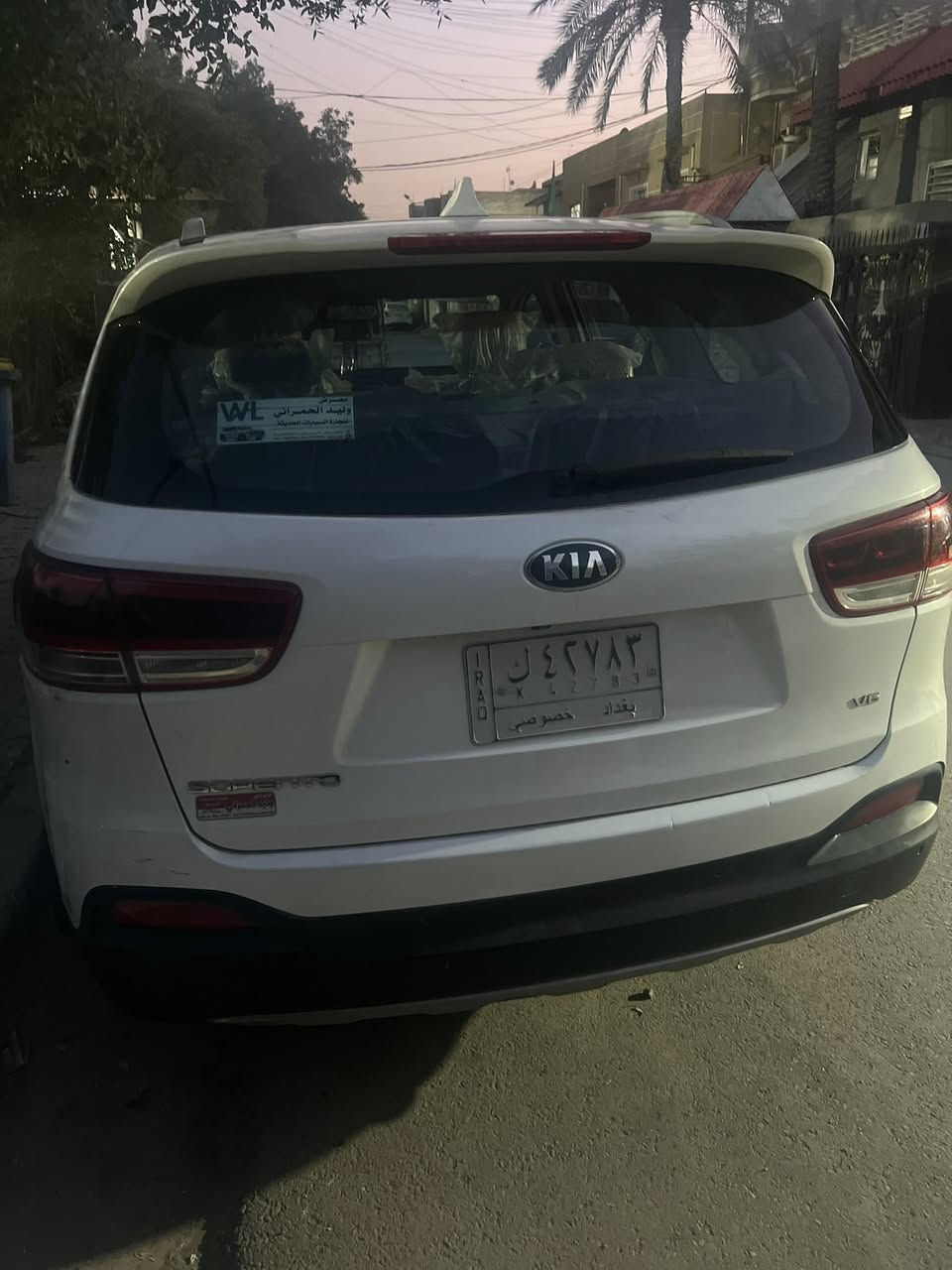 السلام عليكم

سورنتو 2016 لون  ابيض صدفي خليجي فول مواصفات. رقم بغداد باسمي تحويل ثاني يوم  

مواصفات، 

بانوراما 

شاشة 

حساسات امامية 

حساسات خلفية 

كامرة

زراگ لايت 

ترحيب 

مكينة 6سلندر 

فور ويل 

تشغيل بصمة 

ابواب بصمة 

جنطة كهربائي 

3قطع تبريد 

تحكم ستيرن 

7راكب 

كشنات جلد بلاد 

سايد بريك دگمة

وباقي المواصفات المعروفة

‭0780 610 3607‬
السعر 235 

السيارة جديدة بمعنى الكلمة ودينار متصرف عليه
