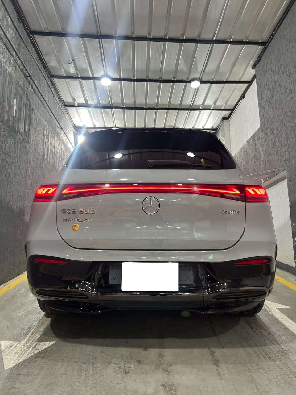 ⚡️ للبيع | Mercedes EQS 500 (2023)

✅ وكيل
✅ 5,000 كم 
✅3300 سي سي
✅ رخصة سنتين
✅ فابريكا بالكامل
✅ صيانة توكيل لمدة 6 سنوات
✅ ضمان البطارية 8 سنوات
✅ بروتوكول أوروبي
✅ مدى البطارية يصل إلى 750 كم
✅ متوفر وصلة شحن للمحطات
✅ متوفر 2 شاحن منزلي

للتواصل: DM 📩 القاهرة, مصر


**إذا كنت صاحب هذا الإعلان وتريد حذفه لأي سبب، رجاءا أرسل رسالة إلى الدعم الفني**