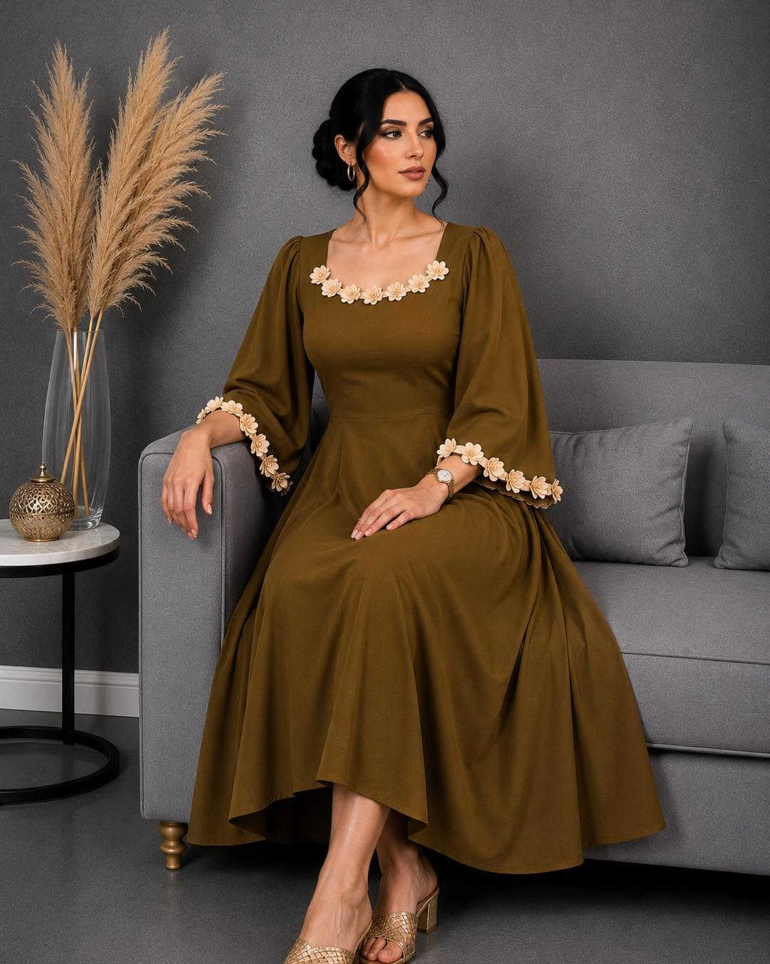 ✨ كلابية كشمير كابوي مطاط ✨ 
ستايل راقي وفخم يلبق لكل الطلعات 😍 
خامه ناعمه ومريحه مع تفصيل يجنن ✨ 

💰 السعر : 15 ألف 
📏 القياس : فري سايز 

الكمية محدودة 🌸 
للحجز والمراسلة دايركت 📩


**إذا كنت صاحب هذا الإعلان وتريد حذفه لأي سبب، رجاءا أرسل رسالة إلى الدعم الفني**