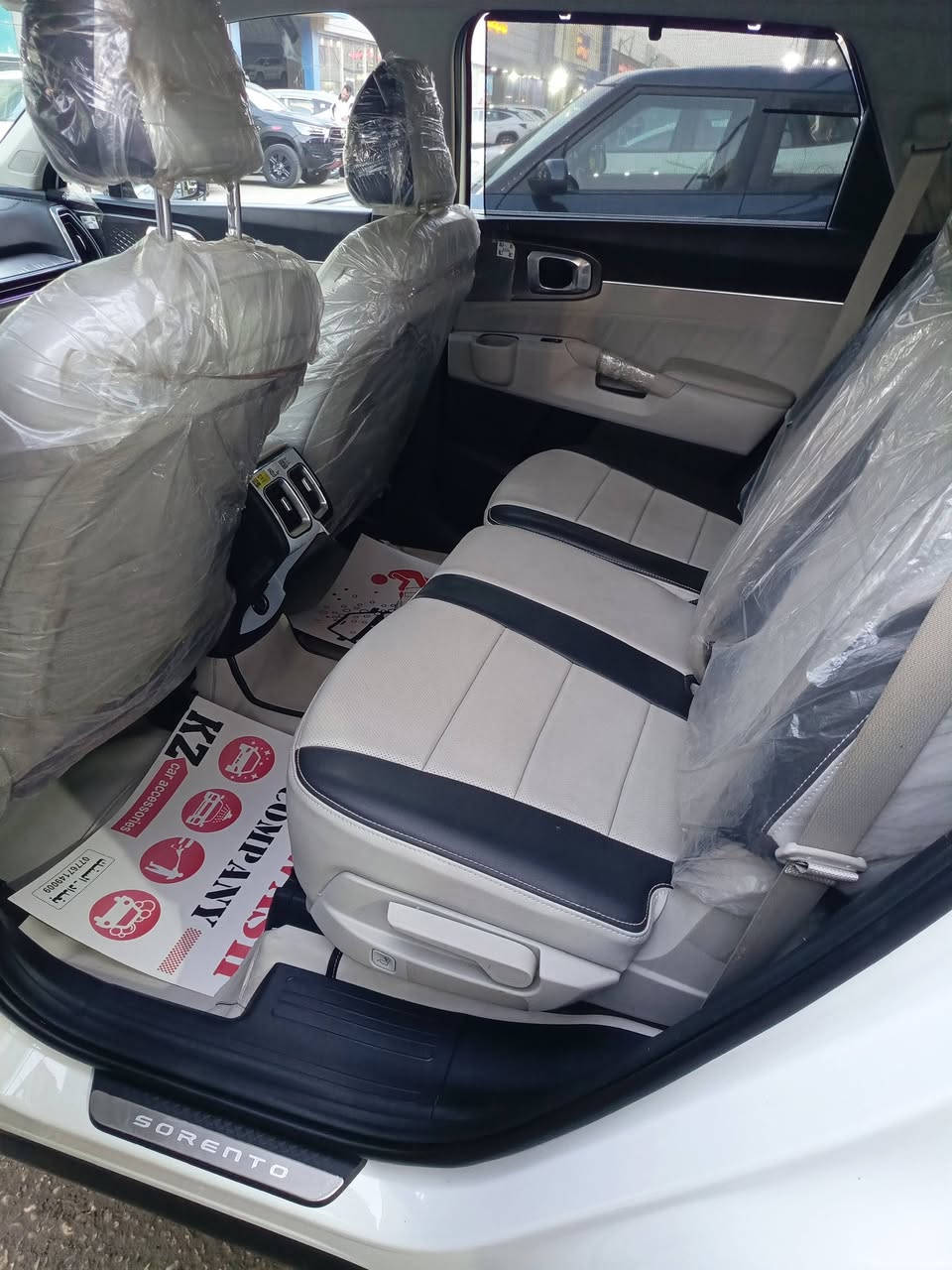 سورنتو 24 ضمان دولي ويل 20 رقم بغداد 6اسلندر مكفولة كفاله عامه بيه رصعه اصغيره اموضحه بصور ه سعر 300 تلفون ***********
