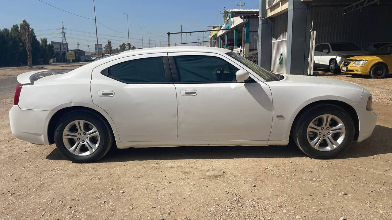 من رخيصه  الادمن  
جارجر 2010  محرك 3500  اصل 
مكفوله من الصبغ والتبديل  
السونار بالمنشور فقط الهلال 
كير محرك حداديه تبريد تايرات خير من الله 
السعر 120 وبيه مجال شي بسيط 
السياره جاهزه مال جناي 
بابل شوملي ‭***********
‬
ملاحظة تشوف غاليه اعبره والله يرزقك ويرزقنه هاشمية, بابل
