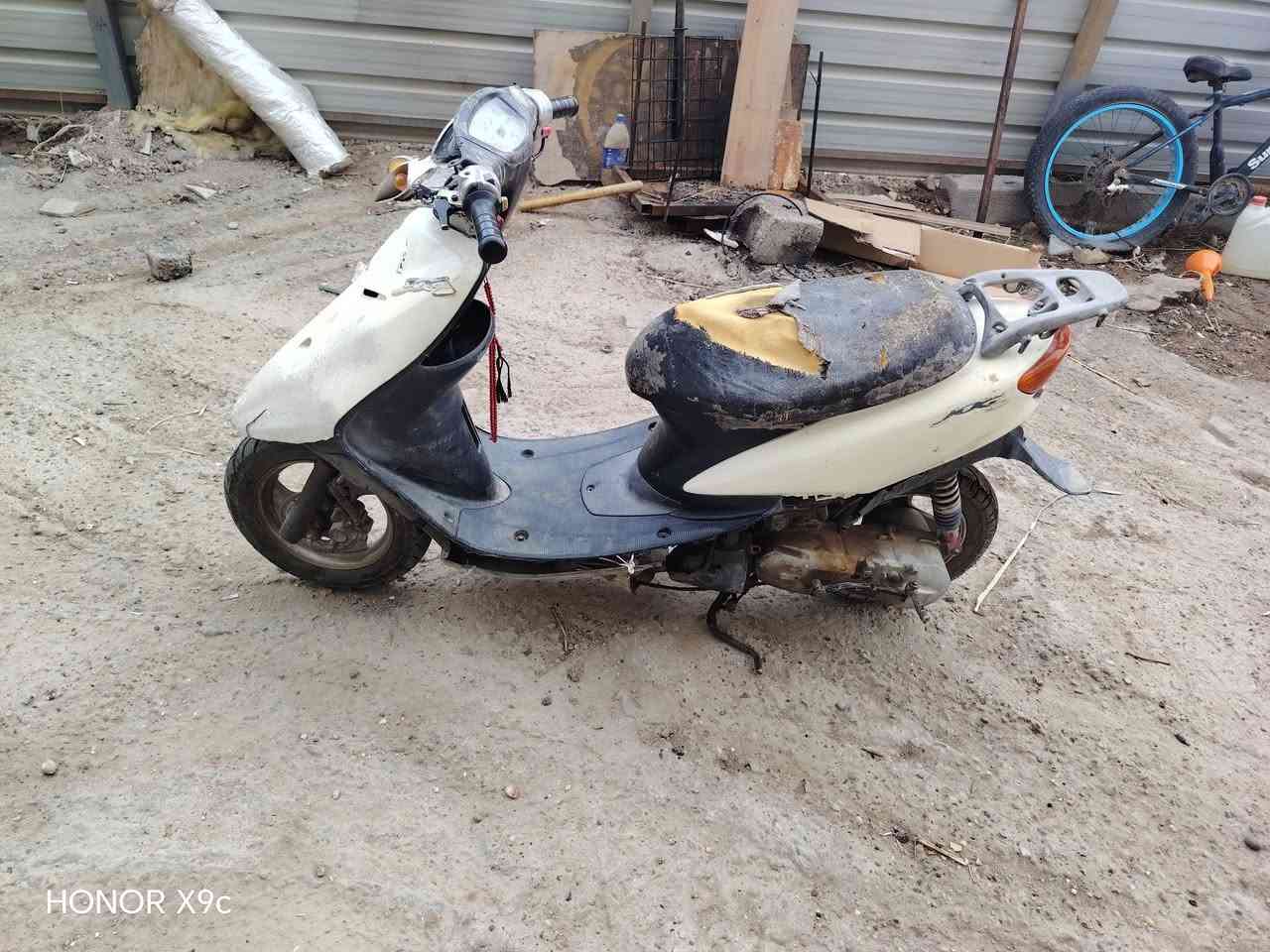 سلام عليكم دراجة ٦٠ عصفورية فحل
دراجة خير وبركة نكره هندر مالك دخل بالكشر دراجة مجفت جديد دراجة بيها معدل خير وبركة مبدل بيها كلجات جديدة كابريتر جديد الكلوب موجود مالتها بس ما شاده دراجة تجي تأخذها وتروح بيها مكاني حي التراث مال بياع  شارع ٦٠ رقمي ***********  دراجة معروضة عل ١٥٠ وبيها مجال تجي تفحص ونتراهم عل سعر مو مشكلة
