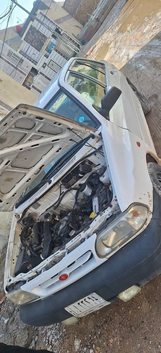 السلام عليكم سايبه لبيع موديل 2010 سنويه ما صاقطه لحد 29 تسقط
نجف  كير محرك كفاله تخم تايرات نضاف بيه خبزه خير من الله  بيه بصمه سنتر لك 
حساسات خلفيه  تدفه بيه   سعره25  وبيه حك جيه
