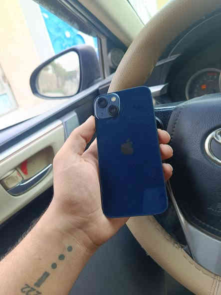 ايفون ١٣ عادي جديد نضافة ١٠٠/١٠٠
وممبدل بي اي قطعة
وبطارية ٩٣ 
ذاكرة ١٢٨ 
مطلوب ٤٠٠ قفل 
***********
 توصيل موجود داخل بغداد
