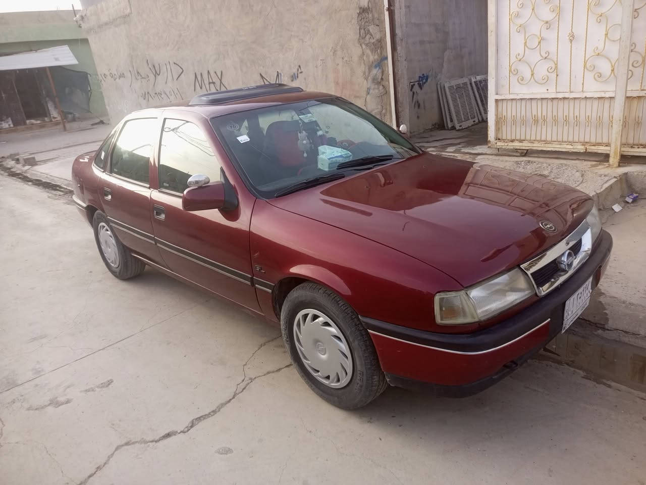 فكتره 18 موديل 92 سنويه لل29 دفتر بانزين موجود سياره مال بيت مكفوله عام بدون ضربه تحو يل ثاني يوم السعر 53 وبها مجال ***********
