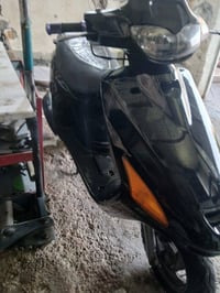 فراشه للبيع بعده جديده رايده 600 وهاذ وبيه مجال بسيط رقمي 07814193390