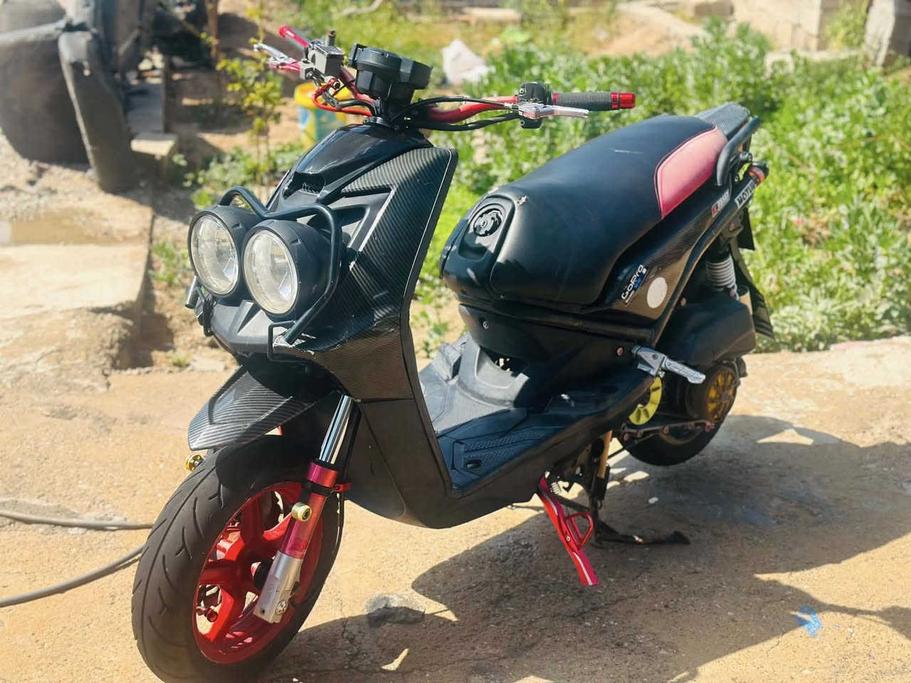 سلام عليكم اخوان سكنس جبلي ام عيون
دراجه مفوله لاخير تزويد مكفوله وجديده 

كلجات تزويد ستيرن صدر امامي يدات قبق فلاوين كله 

اصلي دراجه مال جناي مفوله لاخير مكفوله 💯💚

سعرها مليون وبيها مجال حك جيه 

مكاني ديالى بعقوبه هـ  ***********
