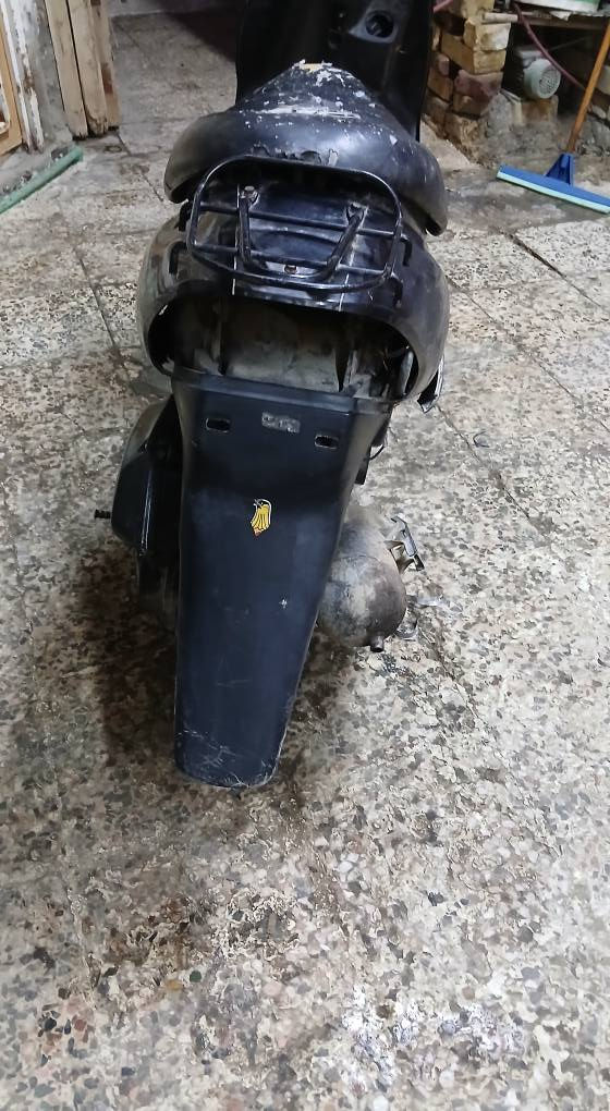 السلام عليكم
دراجه ساسوكي رياضي شغاله يحتاجلها ترتيب وبيها نقوصات ابيع كوم حديد السعر ١٠٠ الف وبيها مجال ان شاء الله للشراي 
موجود واتساب وشريحة ***********
