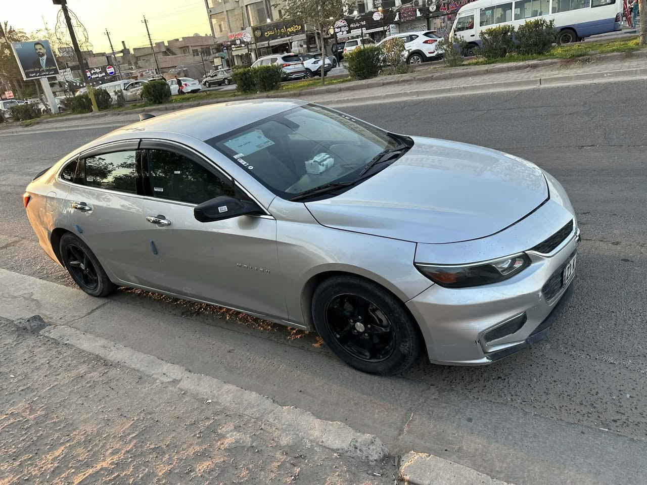 سلام عليكم للبيع او مراوس حسب القناعه ارخص اغلى عادي
✅ماليبو وارد امريكي 

✅موديل 2017 

✅مواصفات عاديه LS 

✅شاشه كبيره 

✅فول تحكمات 

✅كامره

✅عداد دجتل 

✅مكينه 1500 توربو 

✅حادثها بنيد فقط سونار مرفق مع الصور  

✅بدون نواقص السياره 

✅مكانها بغداد 

✅السعر 95 ورقه 

للاتصال *********** 📞
