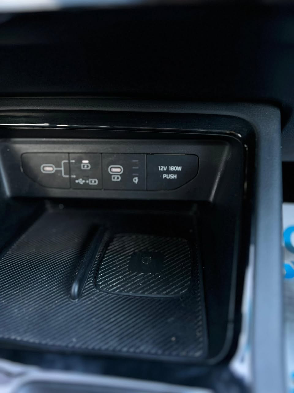 كي فايف 2025 جيتي لاين فول واحد على واحد تو ويل رقم اربيل ماشيه /20 كير محرك مكفول
حادث/ ليبل واحد صبغ بنيد وجاملغ وجزاء من الجنطة
مكان السيارة / النجف

رقم *********** 

رقم الشاصي /KNAG64J76S5281207

السعر :205
