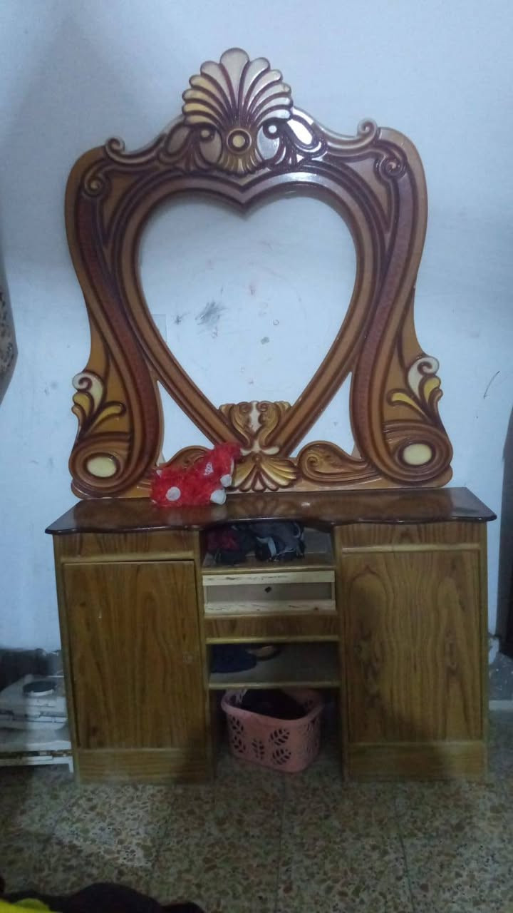 غرفه للبيع مكانه حي المطار
بيها اضرار بسيطه 
سعر ٥٠٠وبيها مجال خشبته زينه


**إذا كنت صاحب هذا الإعلان وتريد حذفه لأي سبب، رجاءا أرسل رسالة إلى الدعم الفني**