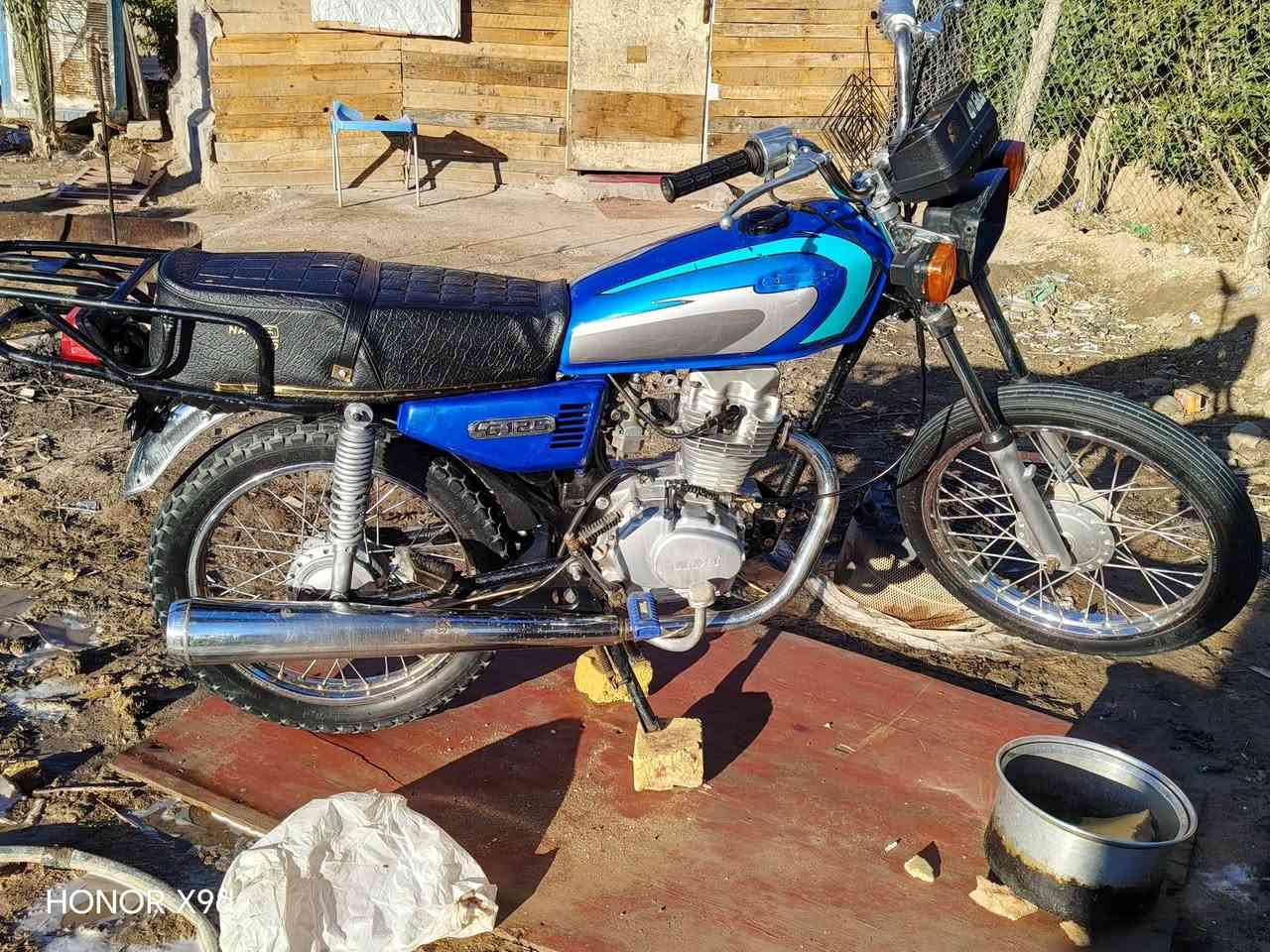 سلام عليكم شباب دراجه لبيع سعر 350 وبيه مجال قليل
***********
