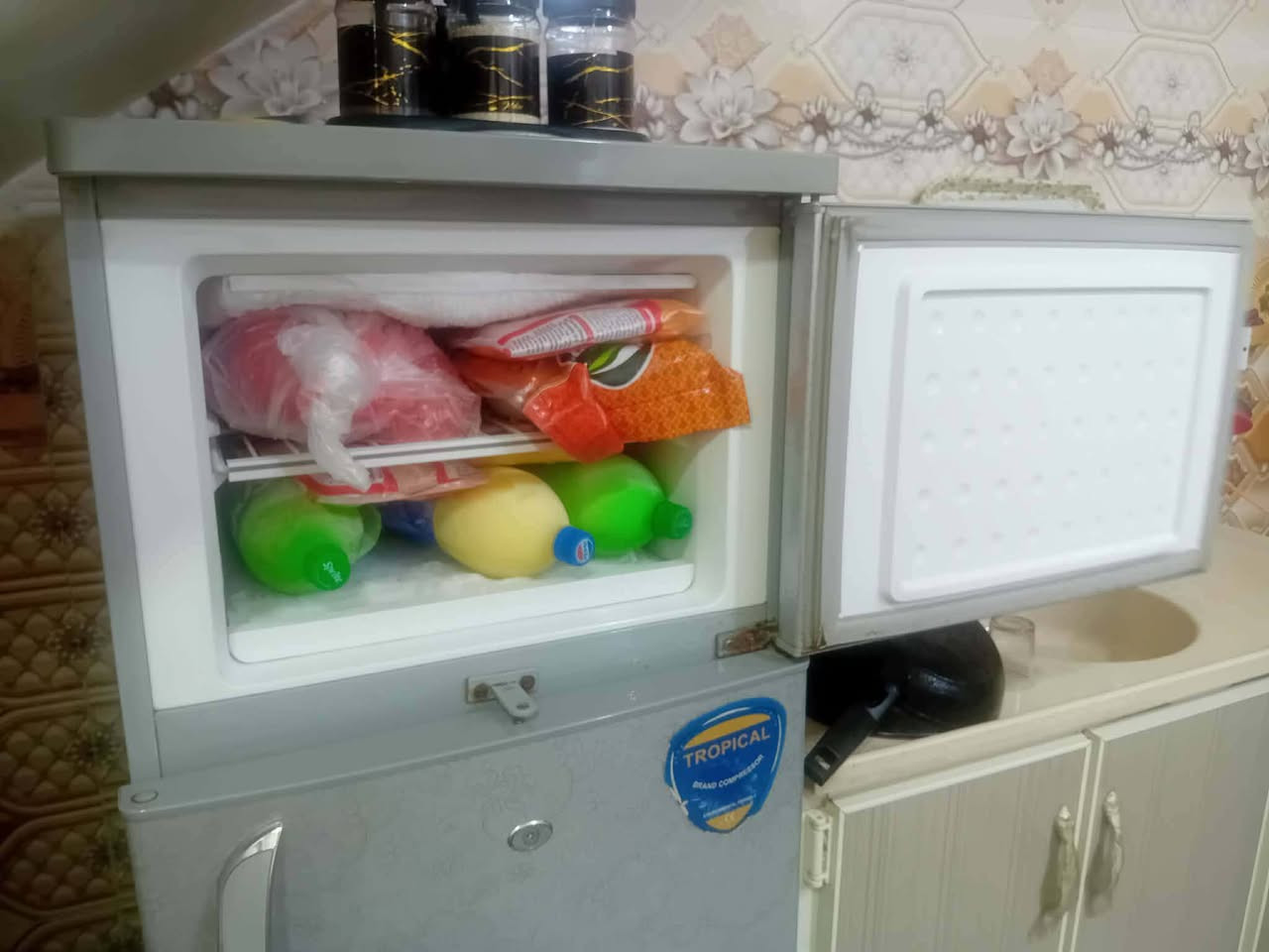 ثلاجه اخت الجديده تجميد فول ماشاء الله حجم 11السعر 200بيه مجال مكلف بالنشر شاري يجي  @إشارة مكان ابو غريب 
مجمدة عاموديه للبيع كلش نصيف شغاله مابيه اي عطل السعر 150بيه مجال 
@إشارة


**إذا كنت صاحب هذا الإعلان وتريد حذفه لأي سبب، رجاءا أرسل رسالة إلى الدعم الفني**