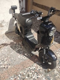 دراجه جديده مامستعمله هواي بس صار عندي شغل وتركتها عشرين يوم وجاي اخلي...