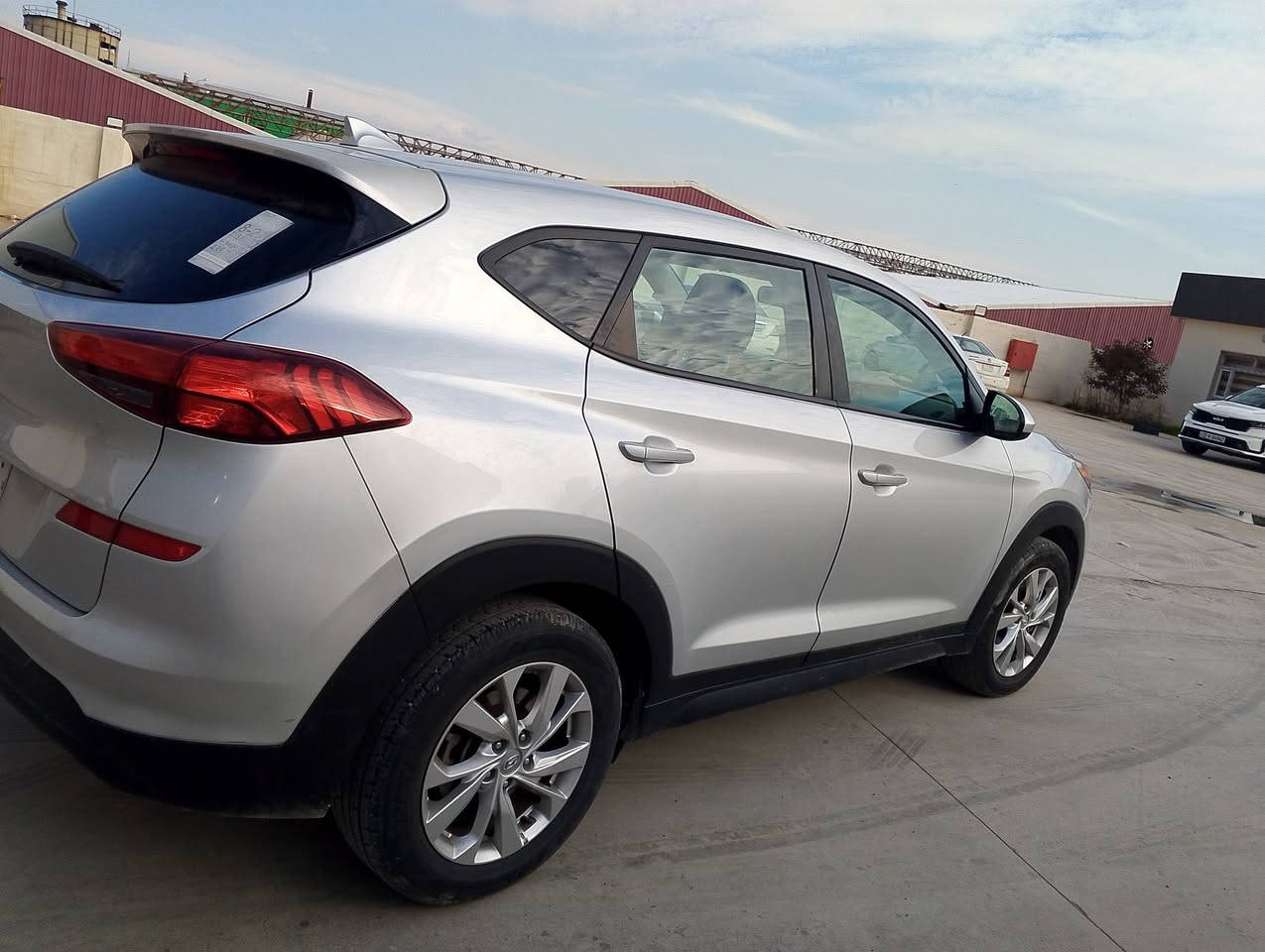 السلام عليكم تكسون موديل 19 رقم نينوى الماني محرك كير شرط محرك 2400 ما مفتوح بدون ضرر بدون صبغ كلين بسمي سعر مناسب سعر على اتصل رقمي ***********
