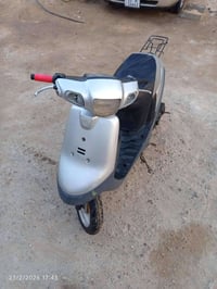 بطة • نضيفه • تحتاج بطارية