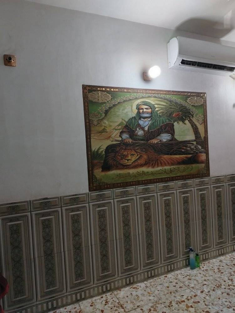 السلام عليكم دار للبيع الأمين الثانيه منطقه القلعه زراعي قرار محكمه ١٠٠ متر خمسه في عشرين طابقين للاستفسار الاتصال على الرقم ***********
