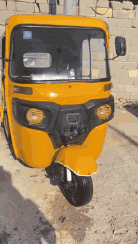 سلام عليكم تكتك باجاج مديل 19سنويه بسمي كفاله تنقيص وتبخير التكتك كامله ما نقصها شي مرشوش جماليه مكينه ناعمه تسمع بس صوت التنتنه السعر 4500بيها مجال قليل الرقم ***********
