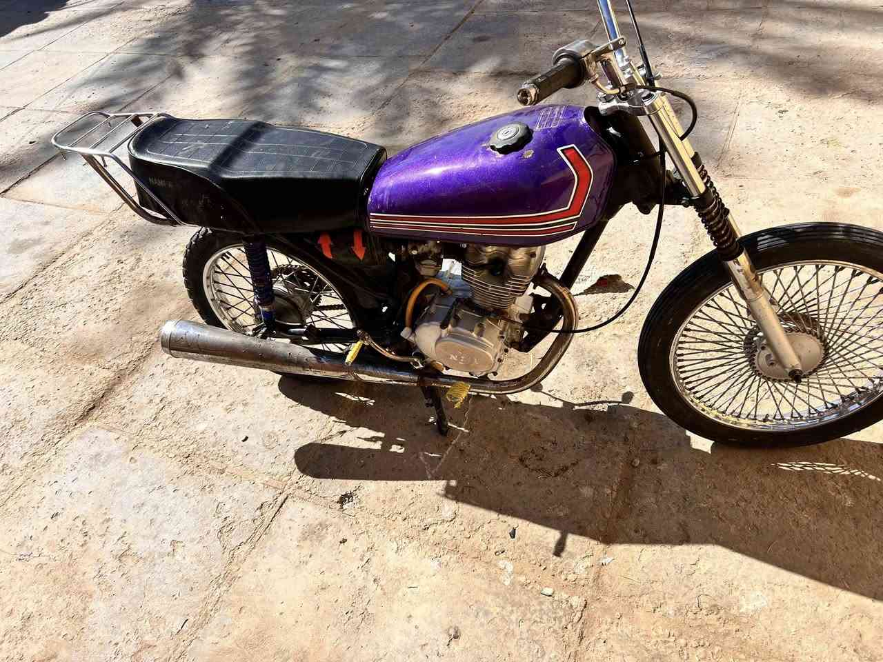 نامه موديل 20 بيها صوت بلمحرك  كلك سعر 300 وبيه مجال قليل مكاني سنيه لي يكلي 200 احضره لاصير لوتي ولاهم يحزنون دراجه شوفت عينك تجي تفحص وتقتنع


**إذا كنت صاحب هذا الإعلان وتريد حذفه لأي سبب، رجاءا أرسل رسالة إلى الدعم الفني**