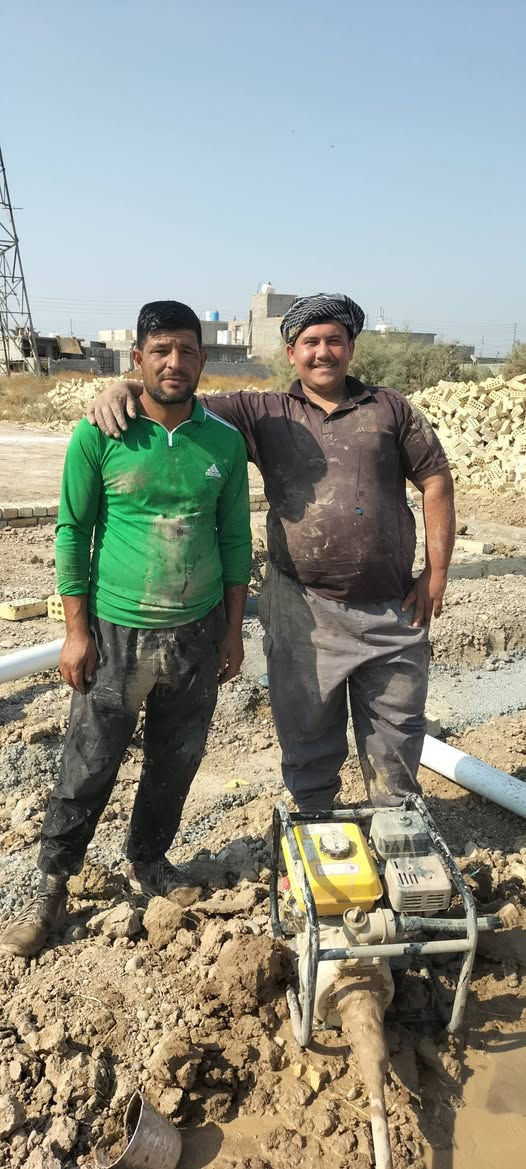 بسم الله الرحمن الرحيم 
مستعدون لحفر الابار اليدويه و الارتوازيه وتجفيف الأراضي والمنهولات باسعار مناسبه بإدارة الاستاذ قصي رقم الهاتف *********** ومن الله التوفيق
